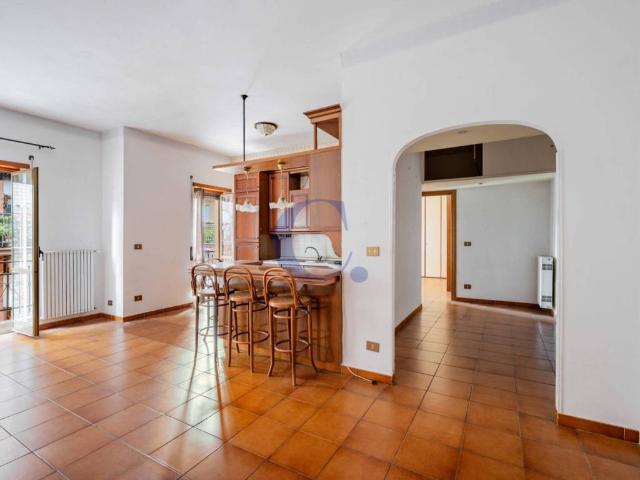 Appartamento in vendita a Roma RM