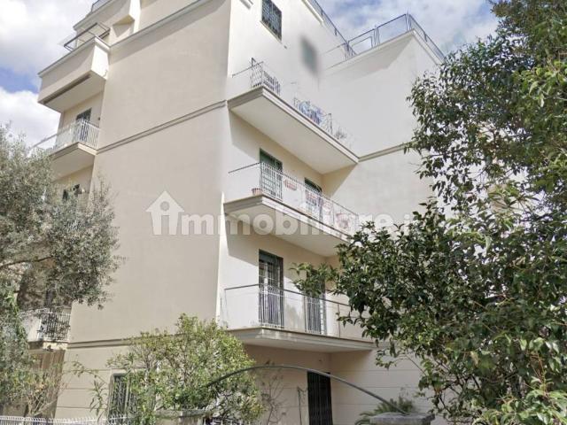 Appartamento in vendita a Roma RM
