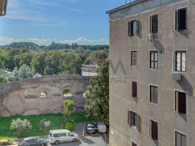 Appartamento in vendita a Roma RM