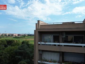 Appartamento in vendita a Roma RM