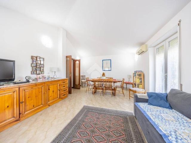 Appartamento in vendita a Roma RM
