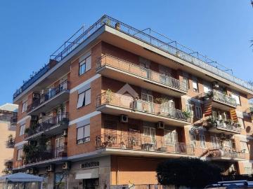 Appartamento in vendita a Roma RM
