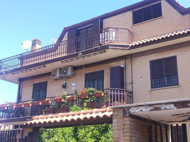 Appartamento in vendita a Roma RM