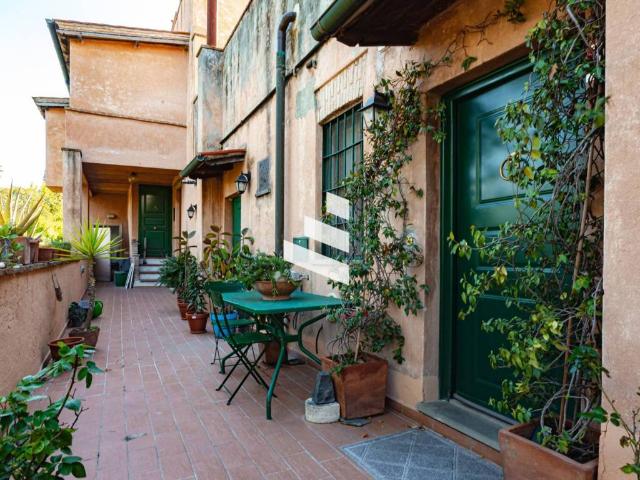 Appartamento in vendita a Roma RM
