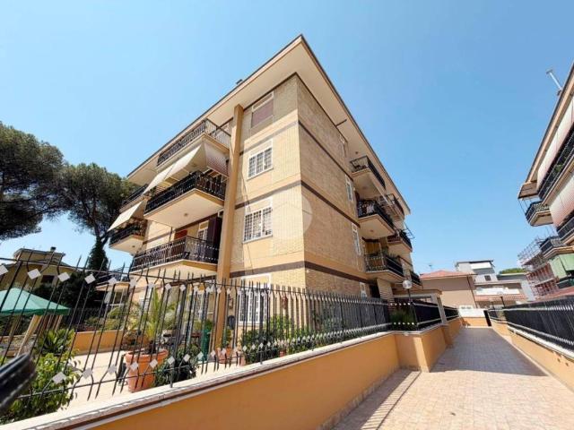 Appartamento in vendita a Roma RM