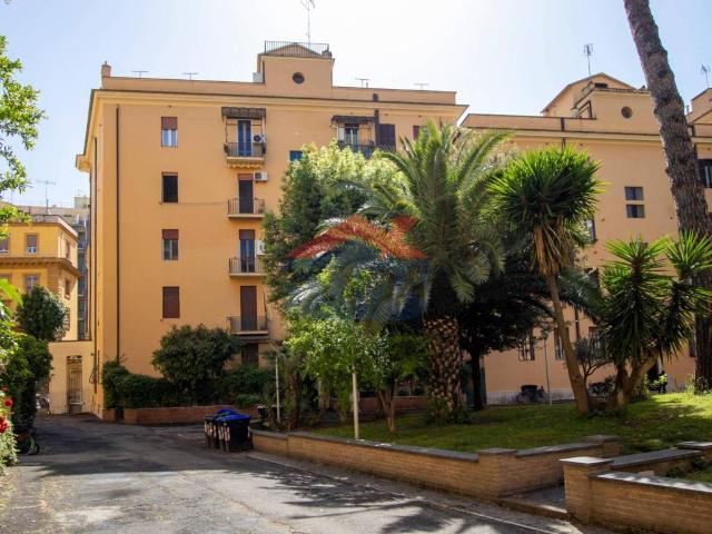 Appartamento in vendita a Roma RM