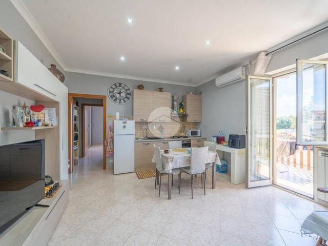 Appartamento in vendita a Roma RM