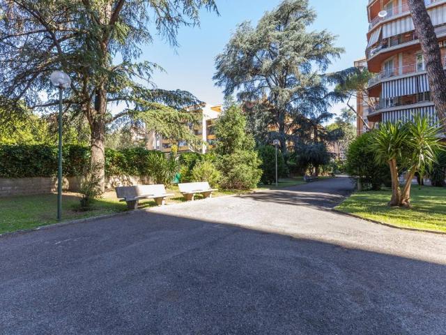 Appartamento in vendita a Roma RM