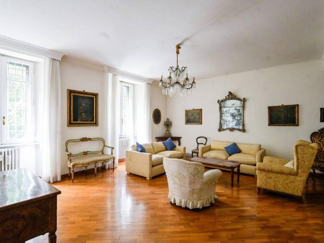 Appartamento in vendita a Roma RM