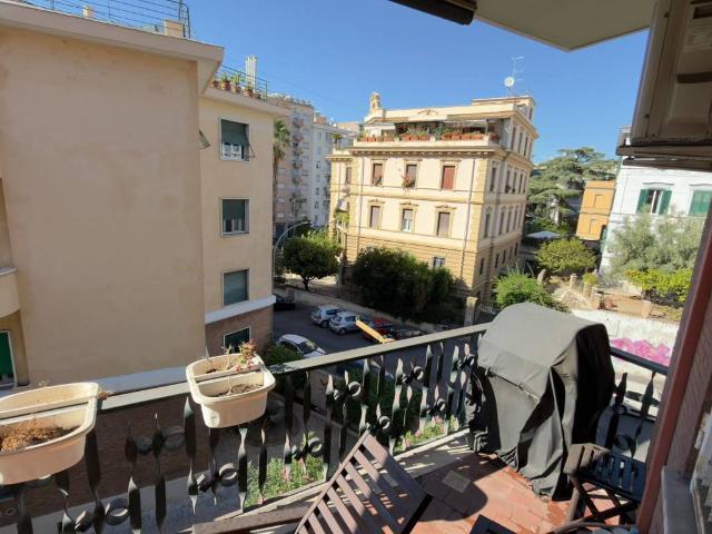 Appartamento in vendita a Roma RM