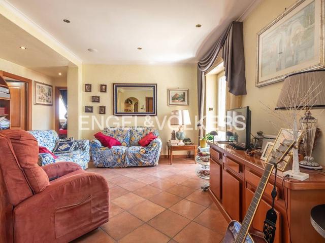 Appartamento in vendita a Roma RM
