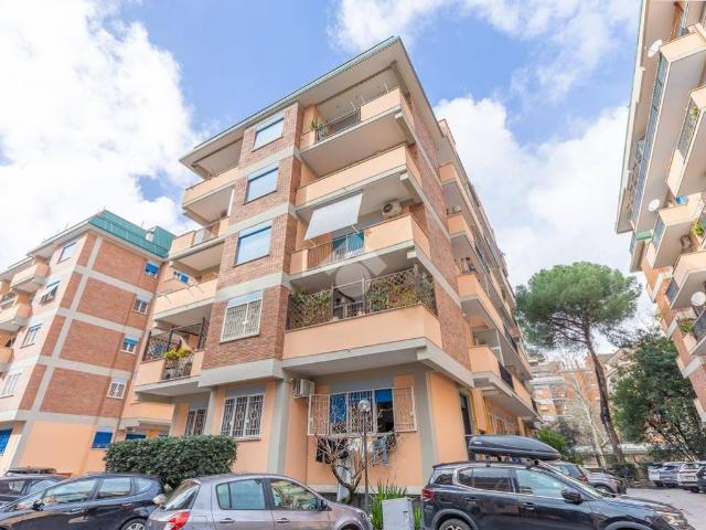 Appartamento in vendita a Roma RM