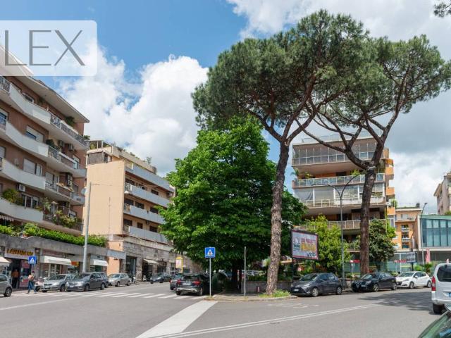Appartamento in vendita a Roma RM