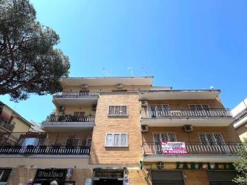 Appartamento in vendita a Roma RM