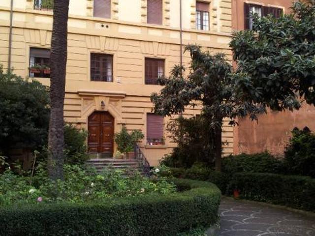 Appartamento in vendita a Roma RM