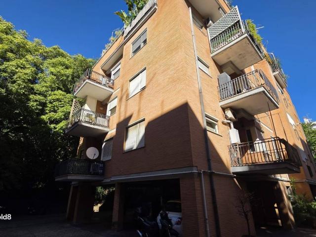 Appartamento in vendita a Roma RM