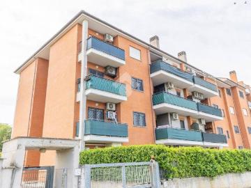 Appartamento in vendita a Roma RM