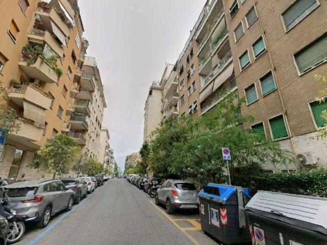 Appartamento in vendita a Roma RM
