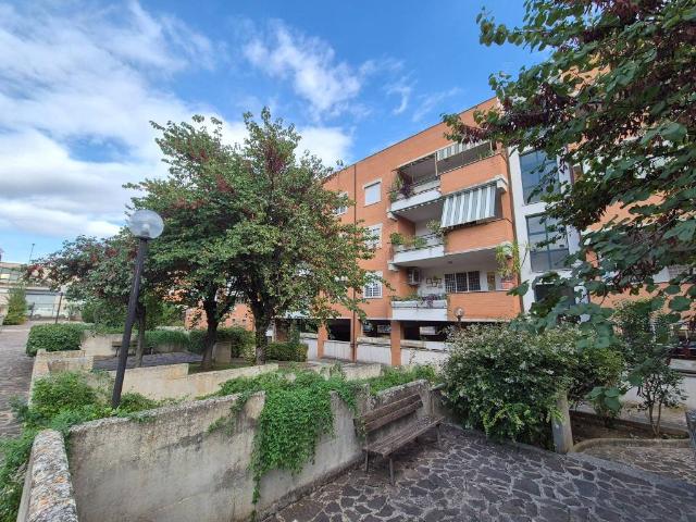 Appartamento in vendita a Roma RM
