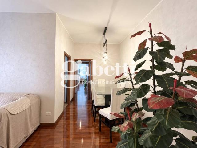 Appartamento in vendita a Roma RM