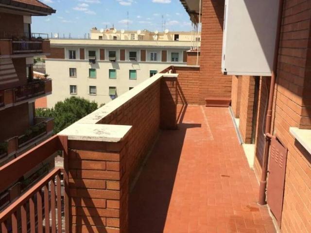 Appartamento in vendita a Roma RM