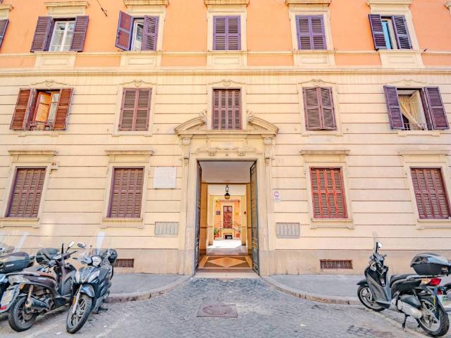 Appartamento in vendita a Roma RM