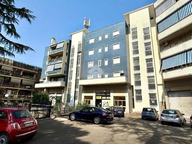Appartamento in vendita a Roma RM