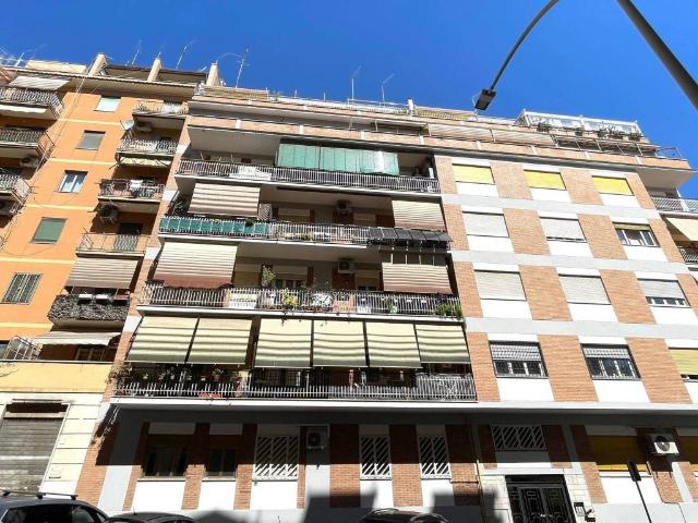 Appartamento in vendita a Roma RM