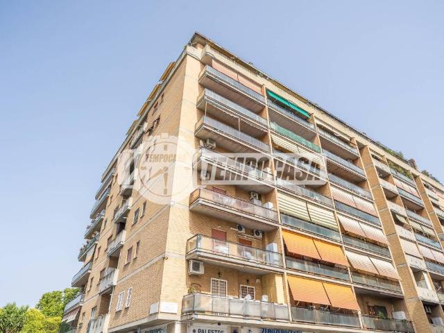 Appartamento in vendita a Roma RM