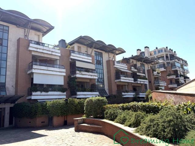Appartamento in vendita a Roma RM