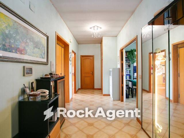 Appartamento in vendita a Roma RM
