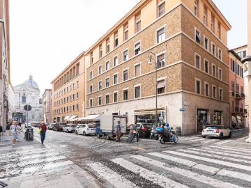 Appartamento in vendita a Roma RM