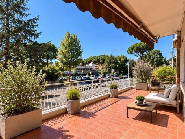 Appartamento in vendita a Roma RM