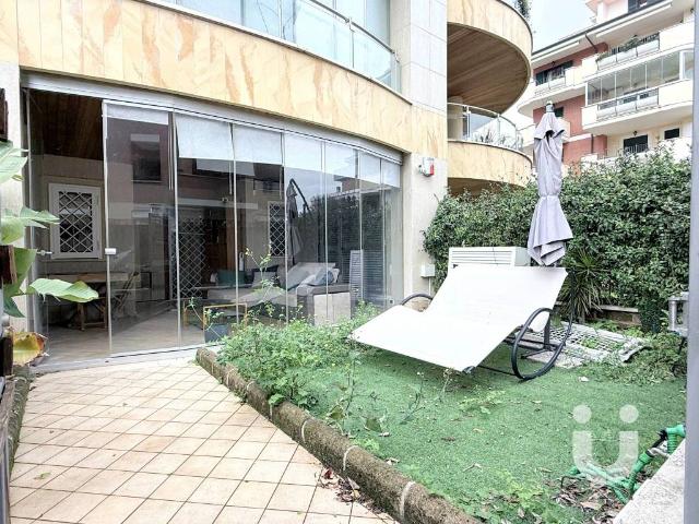 Appartamento in vendita a Roma RM