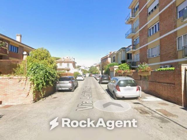 Appartamento in vendita a Roma RM