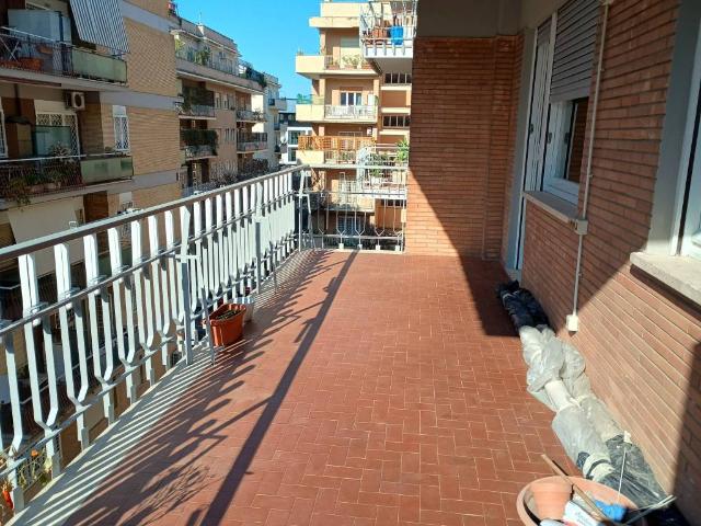 Appartamento in vendita a Roma RM
