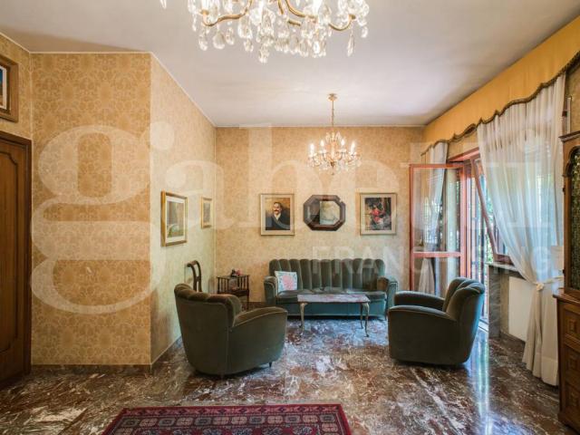 Appartamento in vendita a Roma RM
