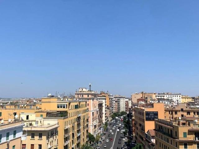 Appartamento in vendita a Roma RM
