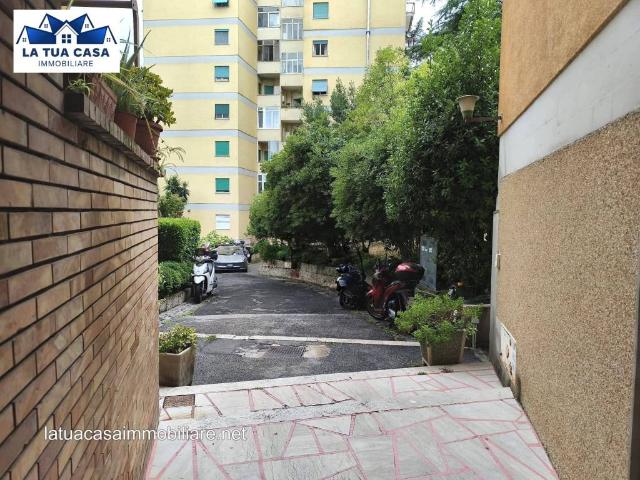 Appartamento in vendita a Roma RM