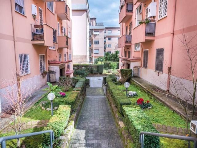 Appartamento in vendita a Roma RM