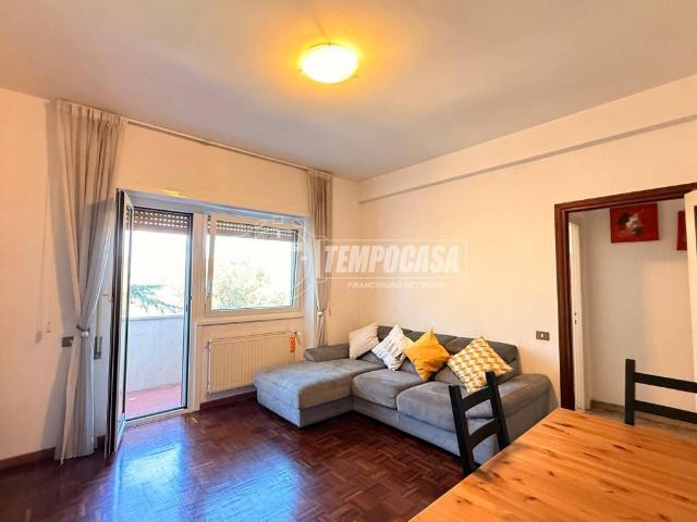 Appartamento in vendita a Roma RM