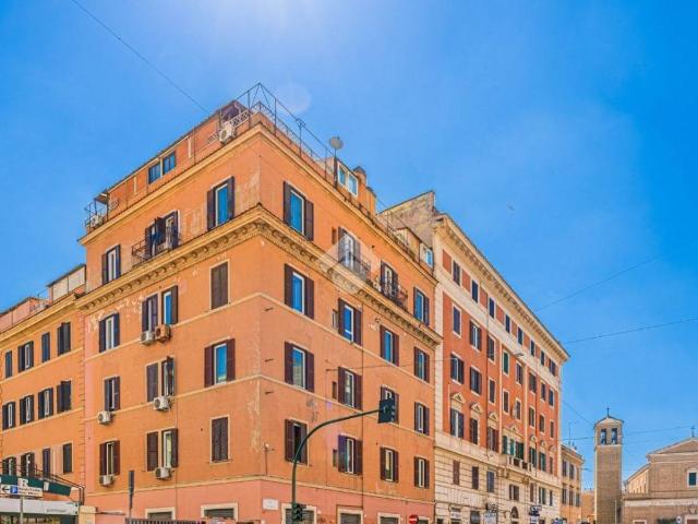 Appartamento in vendita a Roma RM