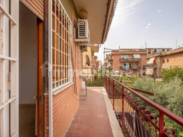 Appartamento in vendita a Roma RM
