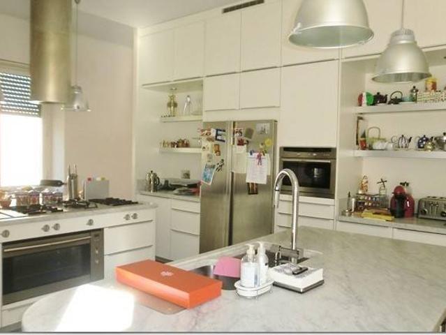 Appartamento in vendita a Roma RM