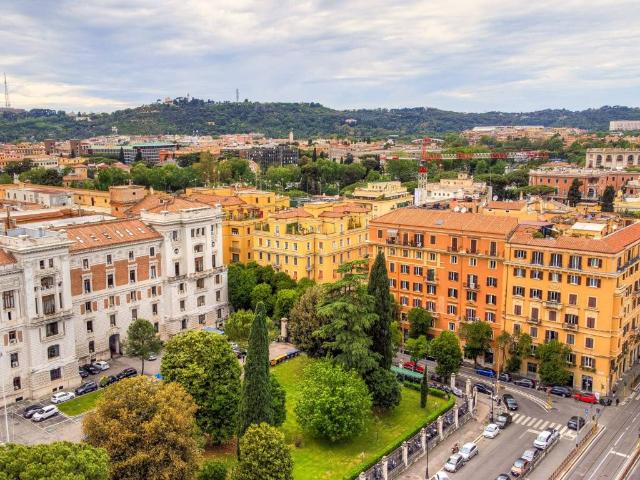 Appartamento in vendita a Roma RM