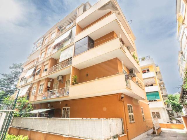 Appartamento in vendita a Roma RM