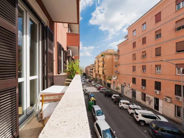 Appartamento in vendita a Roma RM