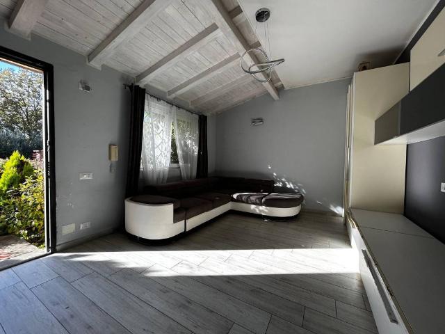 Appartamento in vendita a Roma RM