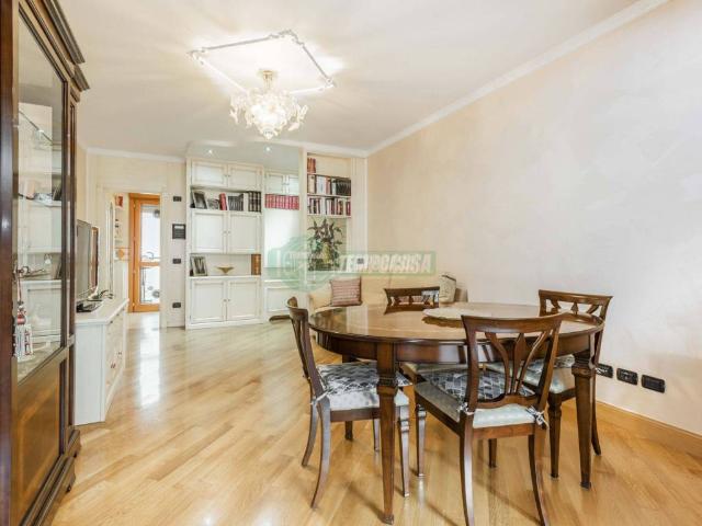 Appartamento in vendita a Roma RM