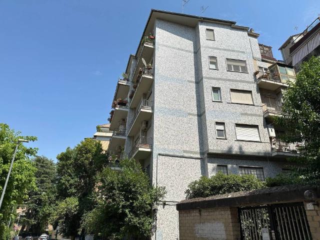 Appartamento in vendita a Roma RM